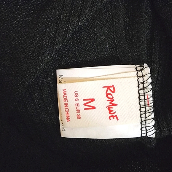 💖Women's Romwe Crop Top Size 6 - Picture 3 of 3